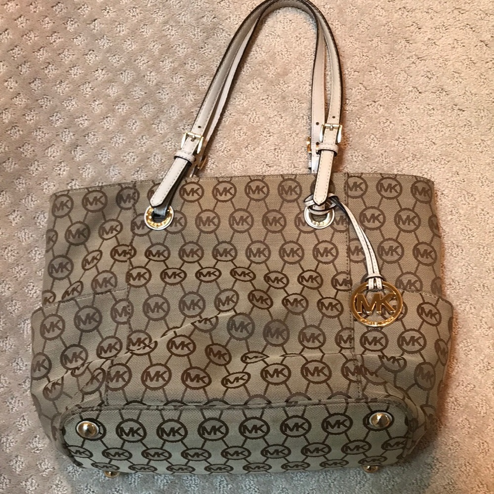 Michael Kors pocketbook